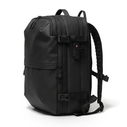 Expandura Pro Vakuum-Rucksack in Schwarz mit TSA-Schloss, Kompressionsgurten und gepolsterten Trägern